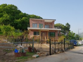양주소재 전원주택울타리휀스 테라창살04-11 돌위시공및기초매립형 출입4쪽문 1200용 블랙