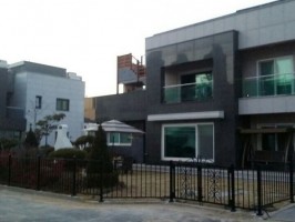 인천서구 전원주택 테라아트06-03앙카 +출입외문 2벌  쌍문1벌  1200용 블랙 경계석위+경계석안