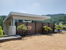 서울종로구 전원주택 소재 테라합성목재 W4000 (앙카용, 높이:1.65, 철재기둥) WS-기본형 가림막겸용1.65용 기와진회색